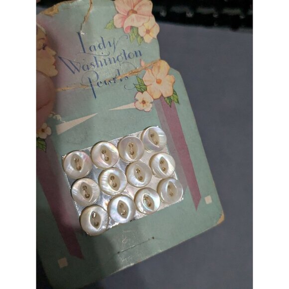 Vintage Sewing Notions Lot Fasteners Buttons Orange Plastic and Mother of Pearl - Picture 7 of 8